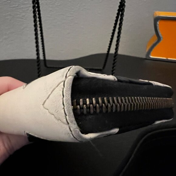 Gucci GG Marmont Chevron Zip Wallet Black & White Leather - Picture 8 of 10